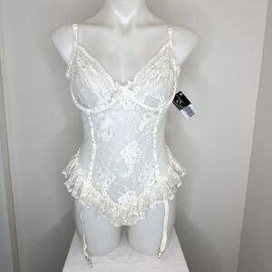 Vintage Escante Plus Size Lingerie Ivory Place Thong 1X Garters Teddy
